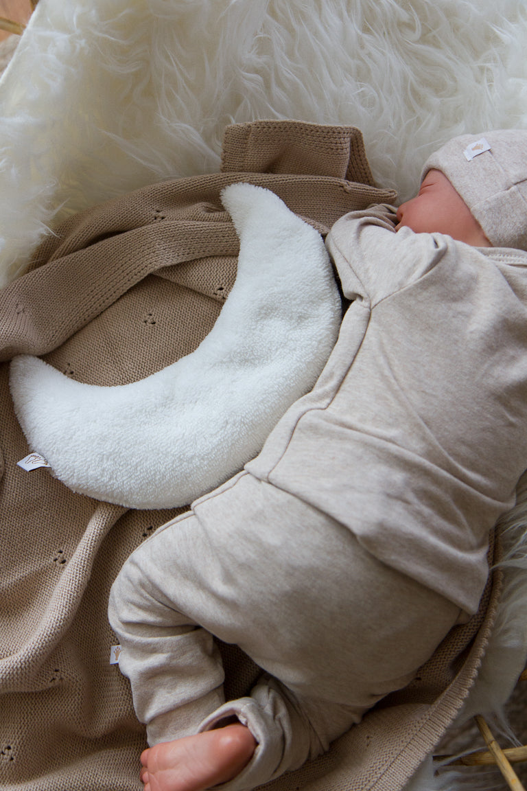Comfy Luna warmtekussen met bamboo ecru hoes als rustige blikvanger in de babykamer 