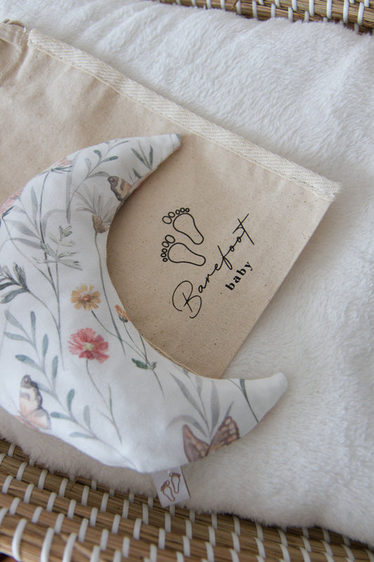 Comfy Luna warmtekussen voor baby’s met flowers and butterflies print in zachte tinten