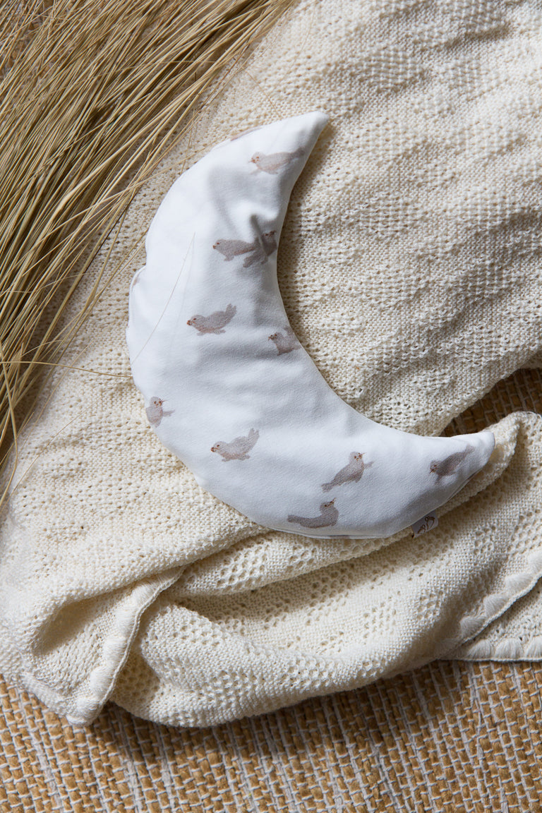 Zacht baby warmtekussen Comfy Luna met rustige zeehondjes print